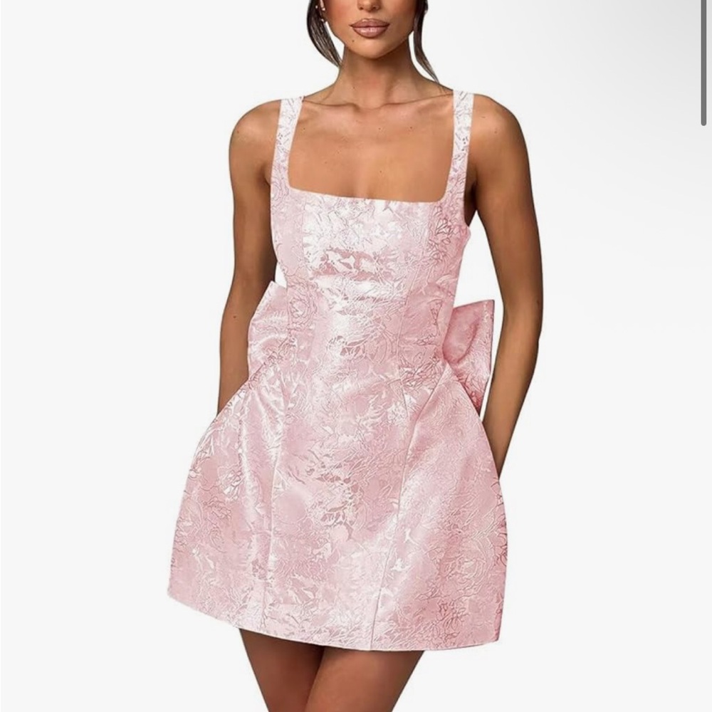 Elegant Pink Jacquard Dress